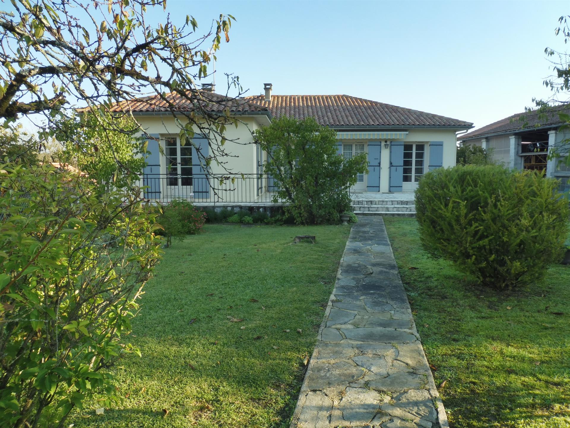 Maison à vendre, 1205m², Ribérac