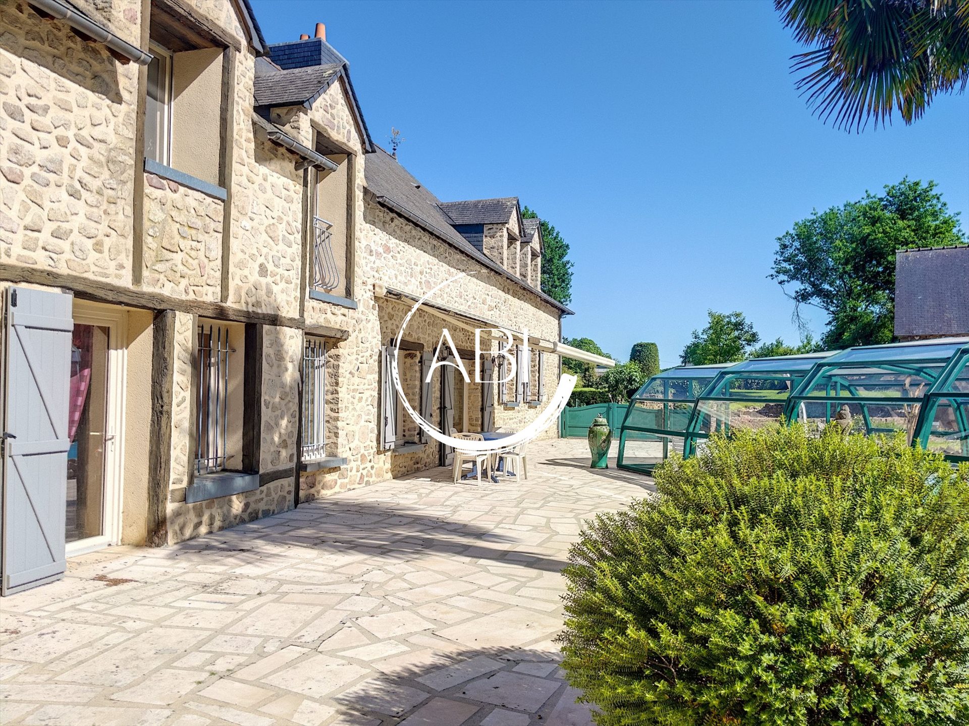 Maison à vendre, 250m², Saint-Georges-Buttavent