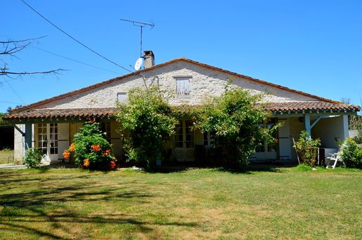 Maison 150 m² · à Duras · 150 m² · 342 550 €