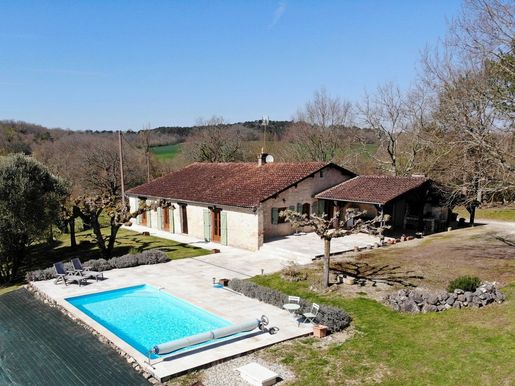 Maison 179 m² · à Duras · 179 m² · 440 160 €