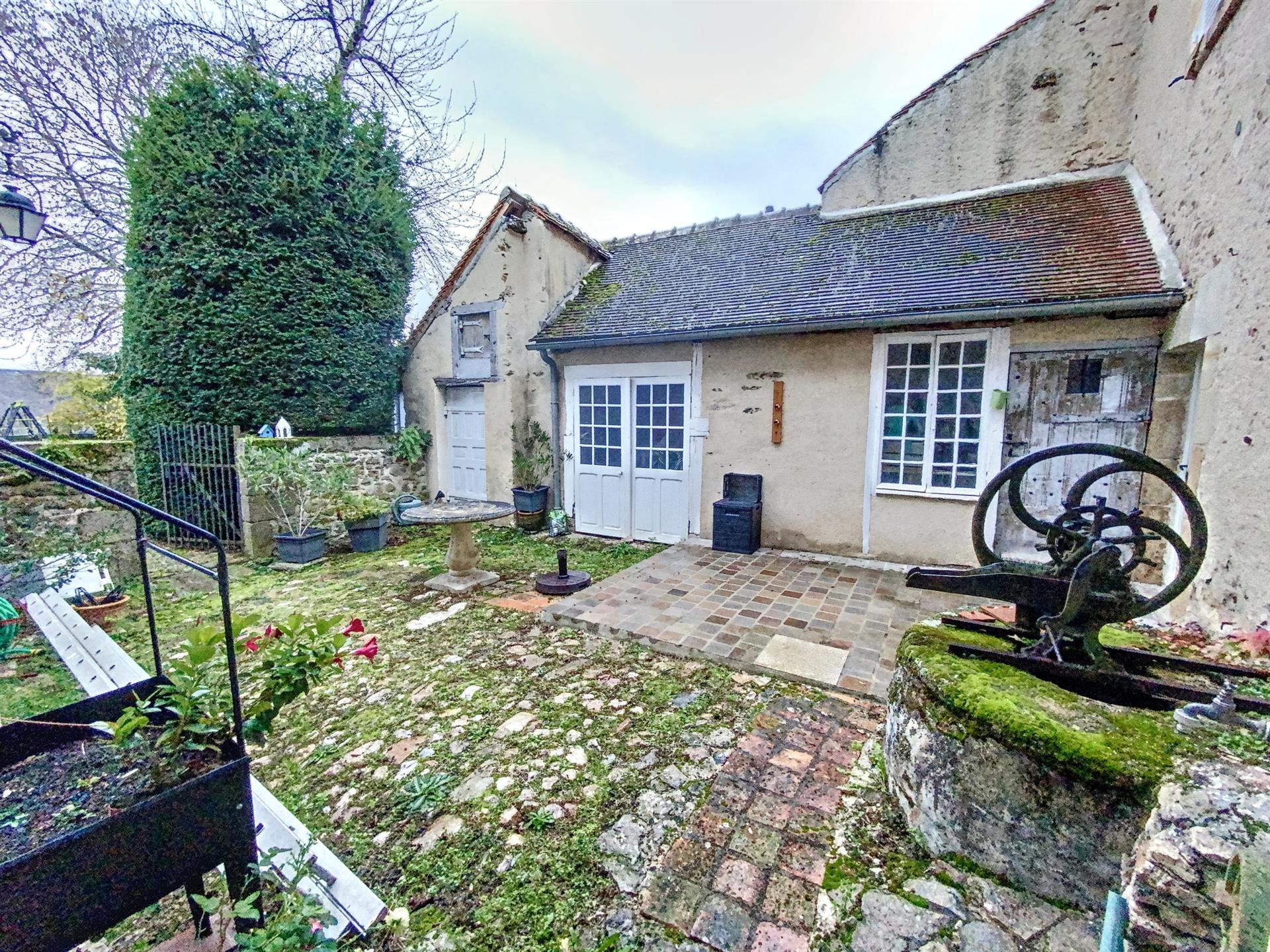 Maison à vendre, 249m², Saint-Benoît-du-Sault