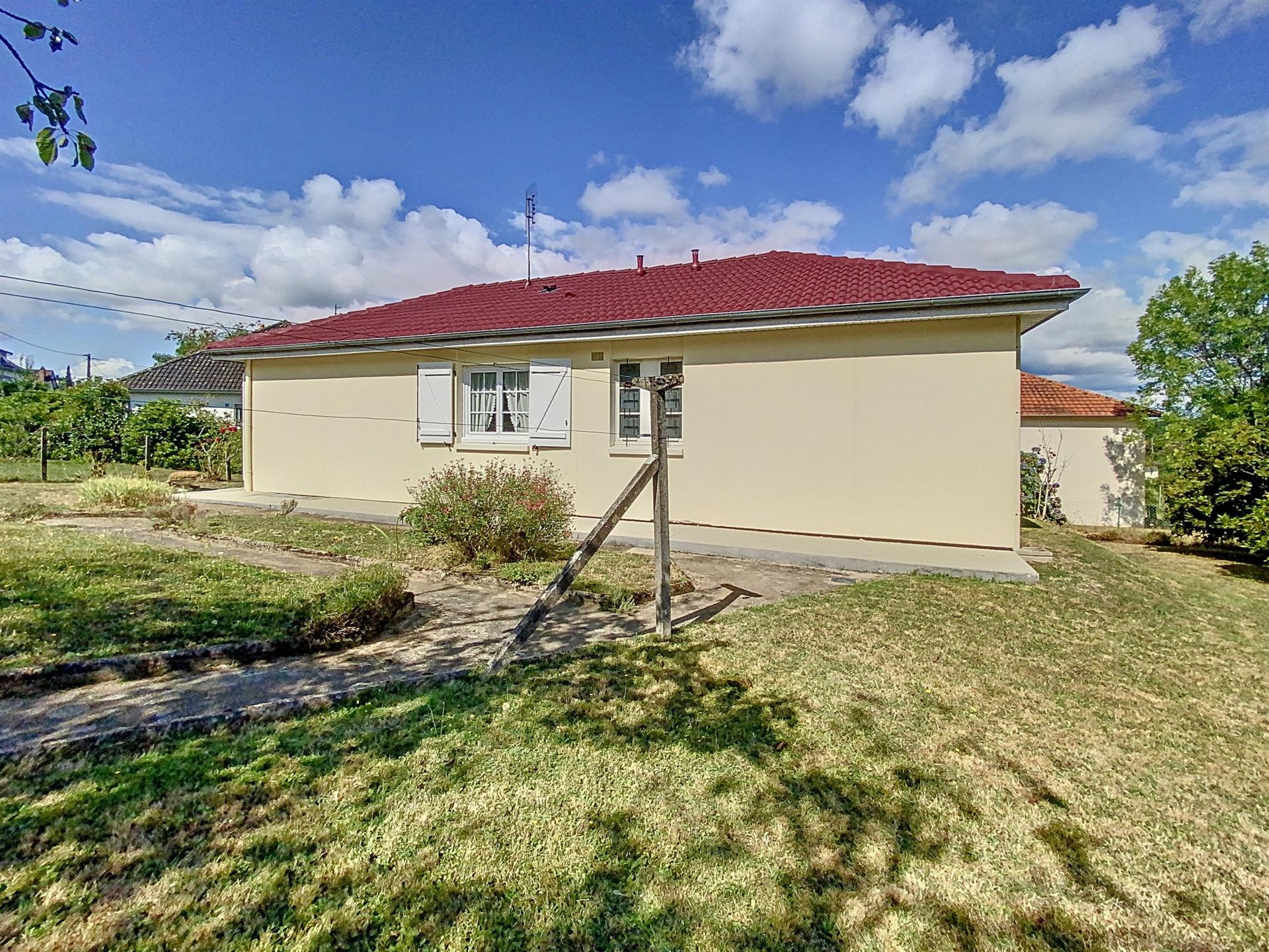 Maison à vendre, 90m², Saint-Yrieix-la-Perche