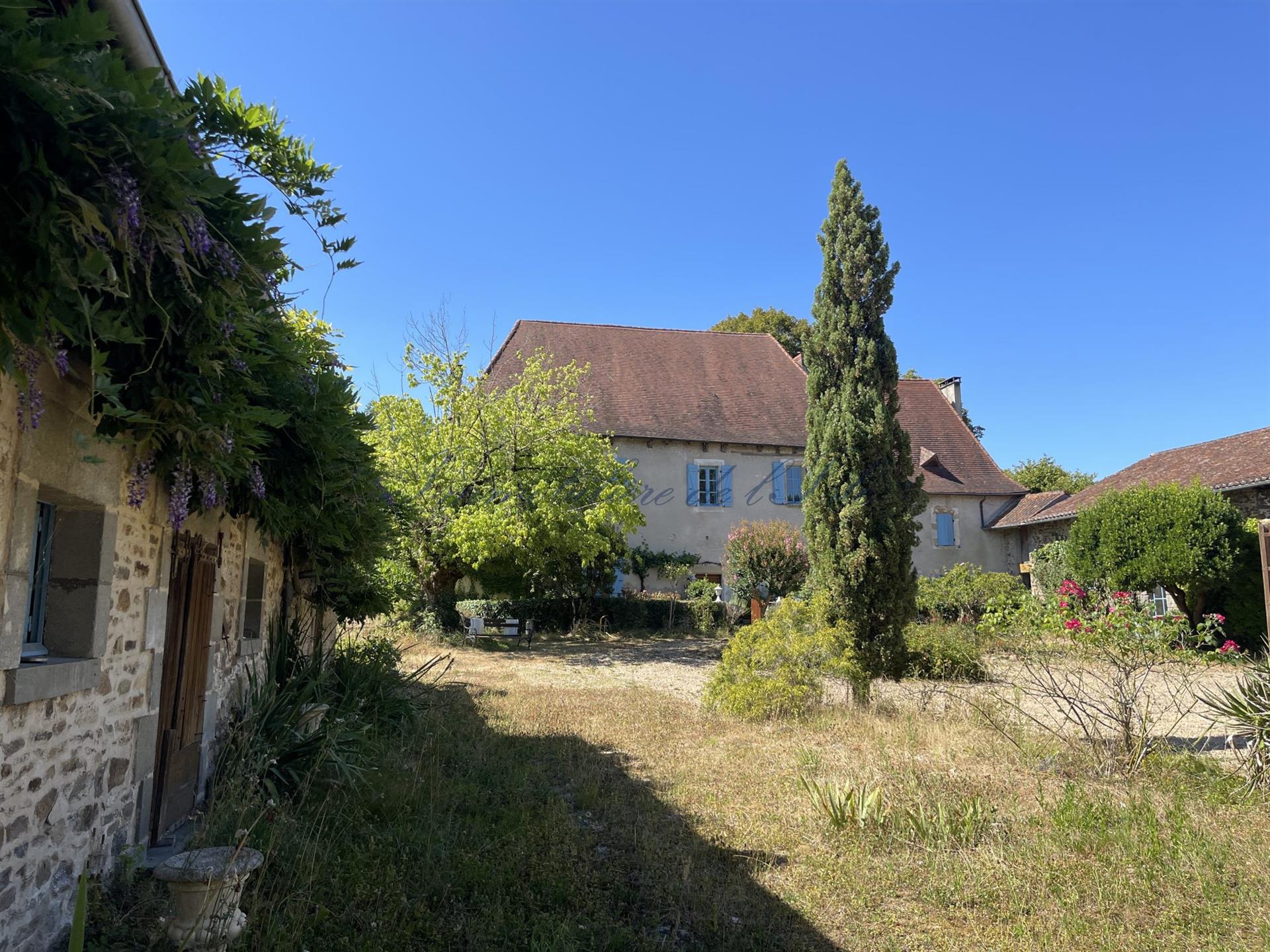 Maison à vendre, 290m², Saint-Jory-las-Bloux