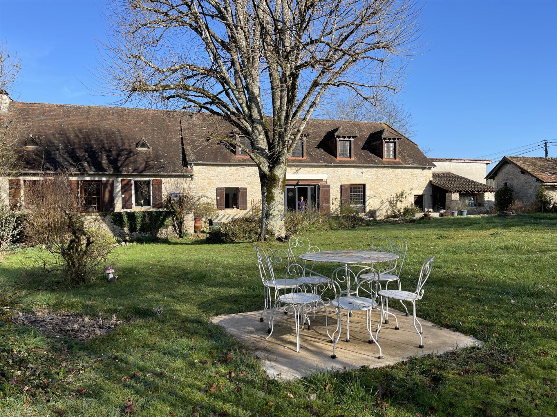 Maison à vendre, 200m², Coulaures