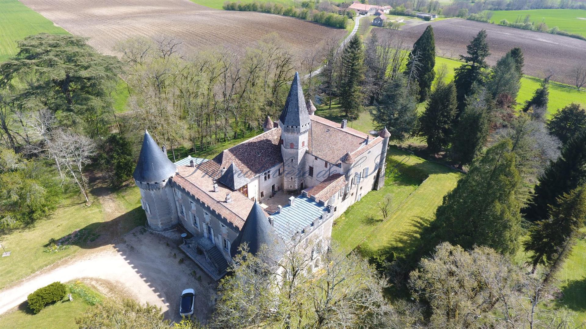 Maison à vendre, 792m², Champagnac-de-Belair