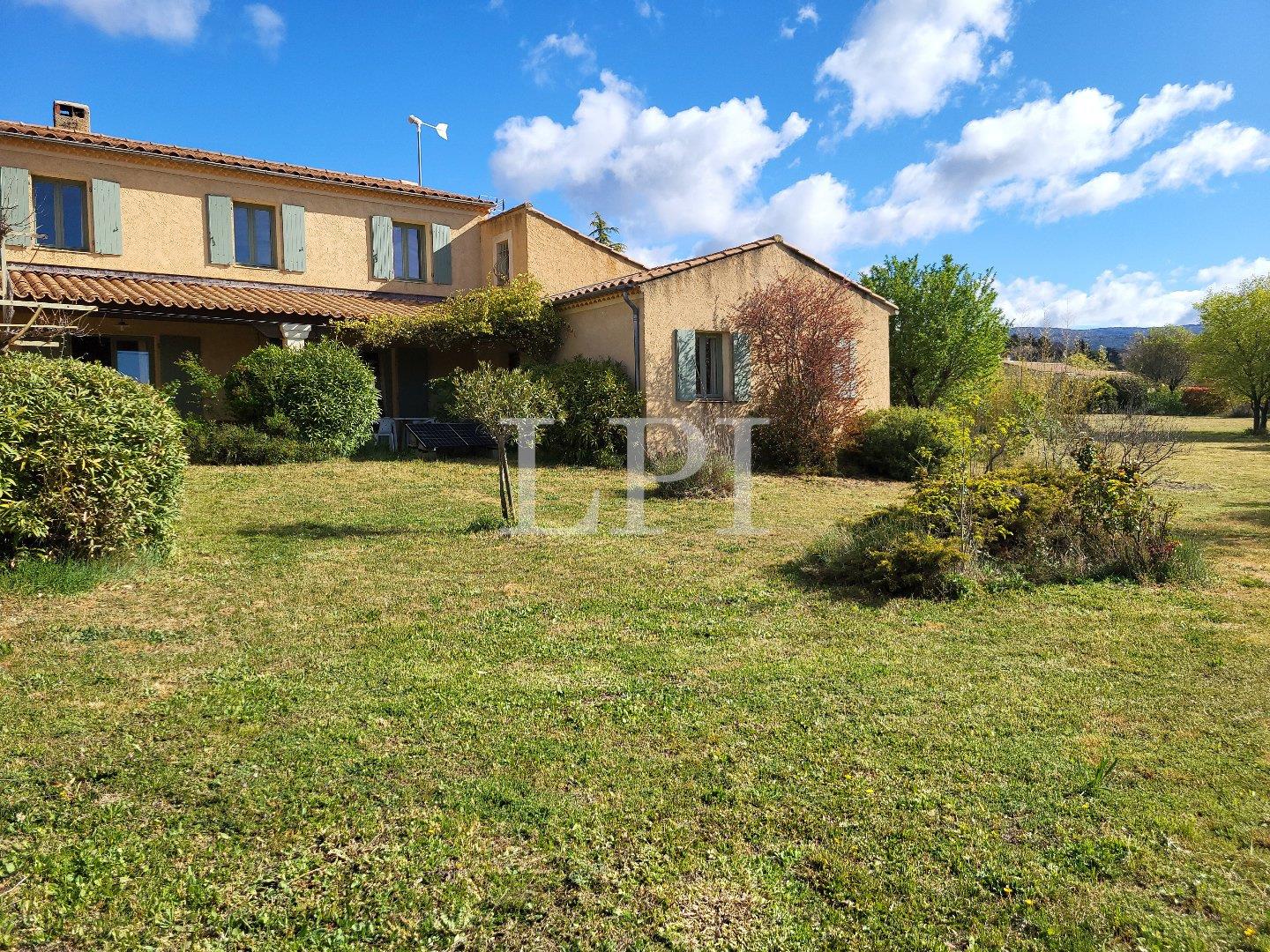 Maison à vendre, 210m², Saint-Saturnin-lès-Apt