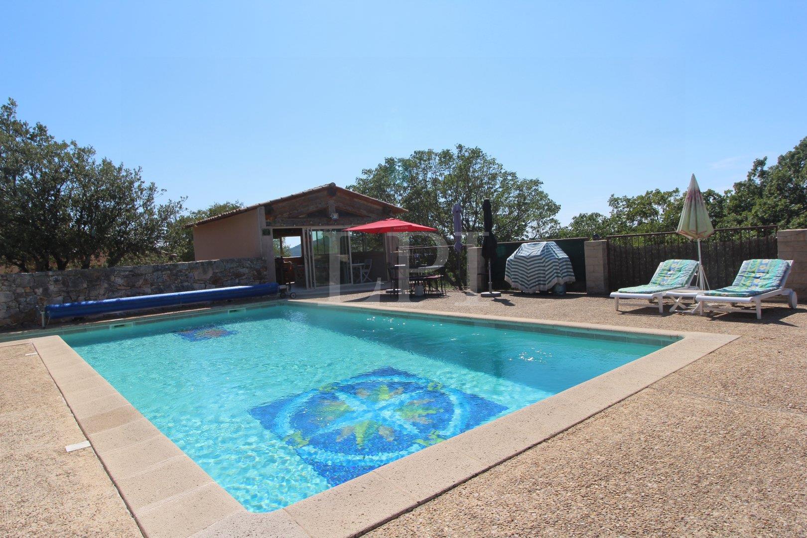 Maison à vendre, 177m², Saint-Saturnin-lès-Apt