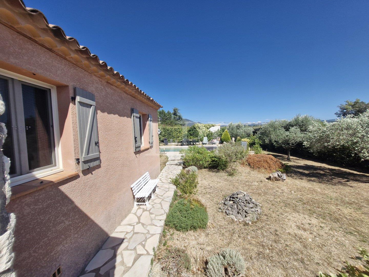 Maison à vendre, 115m², Saint-Saturnin-lès-Apt