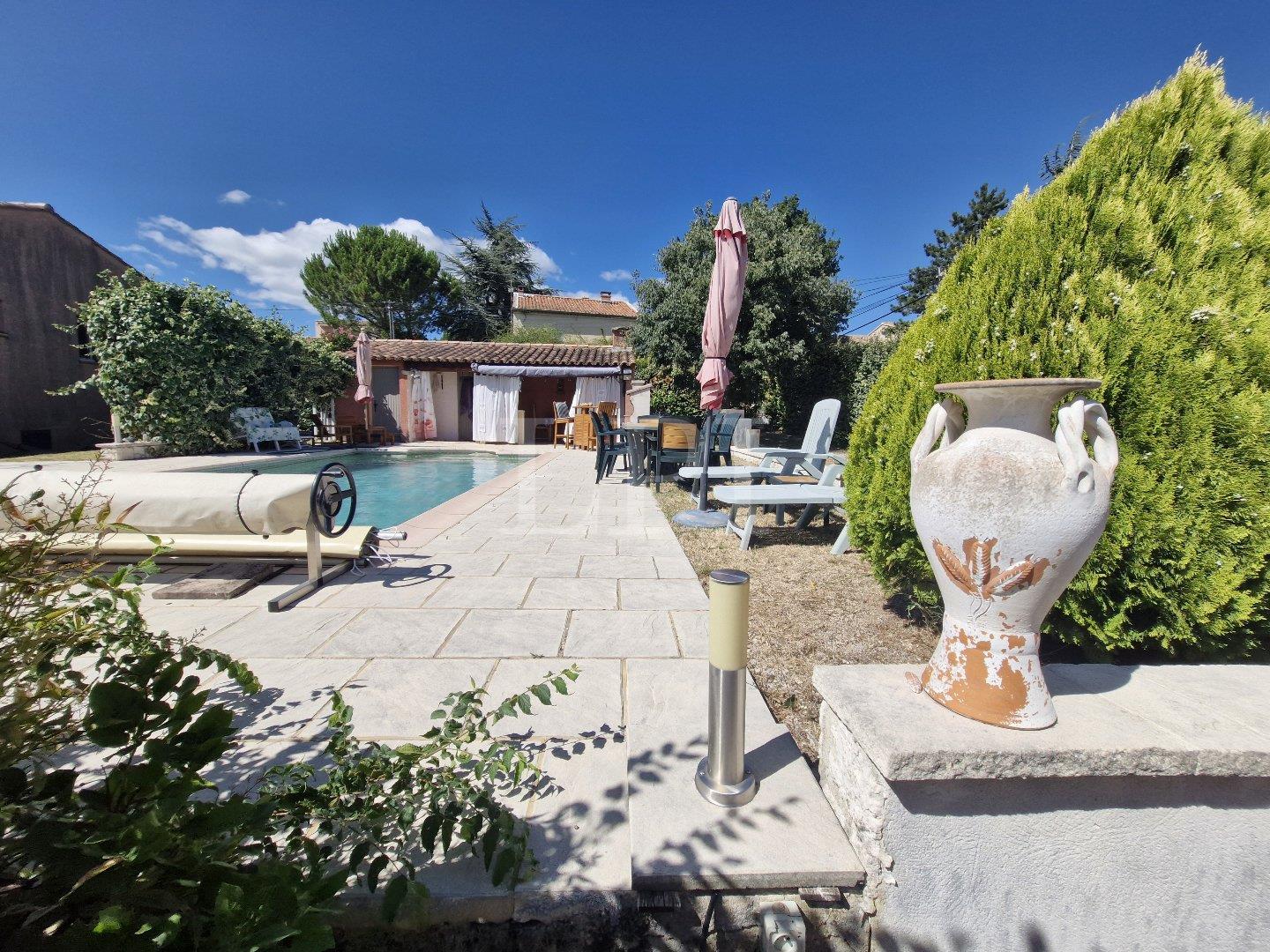 Maison à vendre, 115m², Saint-Saturnin-lès-Apt