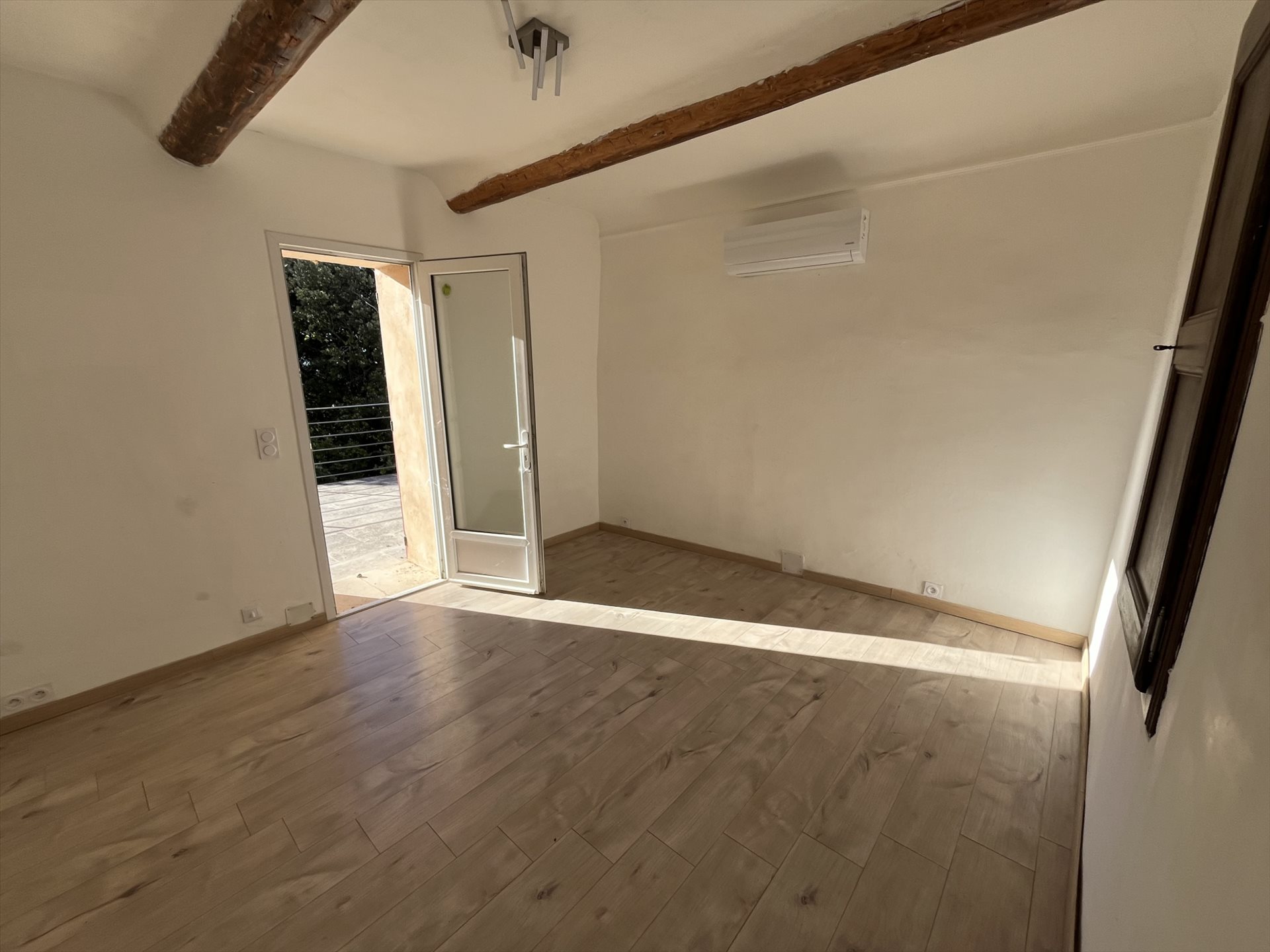 Maison à vendre, 130m², Saint-Saturnin-lès-Apt