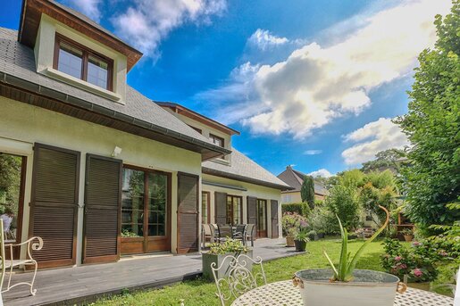 Maison 9 pièces 225 m² · à L'Étang-la-Ville · 225 m² · 1 080 000 €