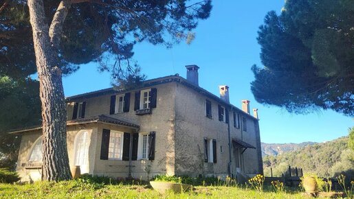 Maison 10 pièces 300 m² · à Contes · 300 m² · 1 425 000 €
