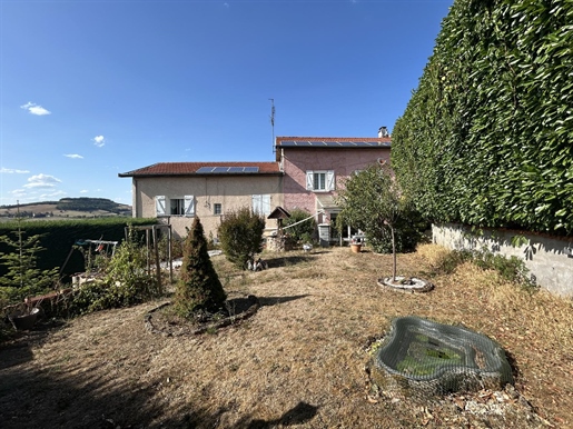 Maison 7 pièces 151 m² · à Thizy · 151 m² · 159 000 €