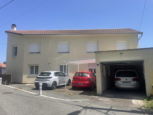 Maison 7 pièces 135 m² · à Cublize · 135 m² · 155 000 €