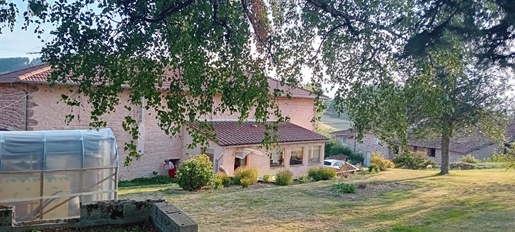 Maison 7 pièces 152 m² · à La Ville · 152 m² · 123 000 €