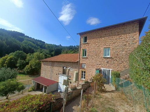 Maison 4 pièces 117 m² · à Cublize · 117 m² · 184 000 €