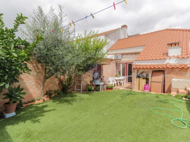 Haus mit 3 Schlafzimmern und Terrasse im historischen Zentrum von Santarém