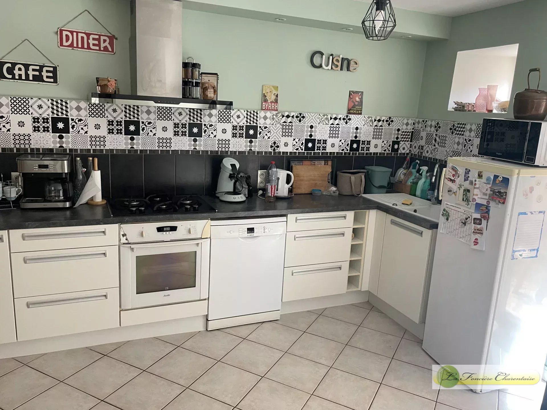Maison à vendre, 164m², Aigre