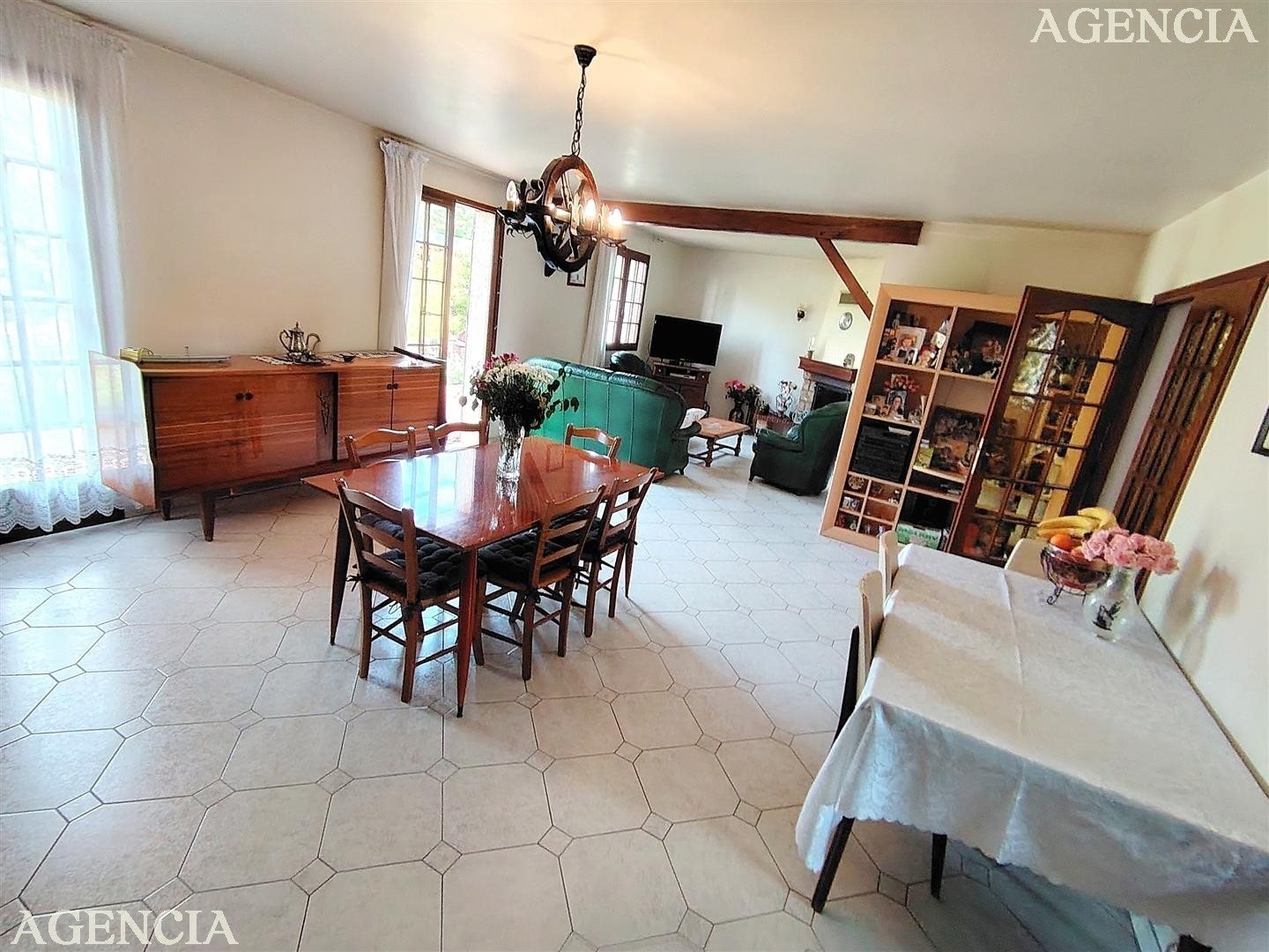 Maison à vendre, 161m², La Queue-en-Brie
