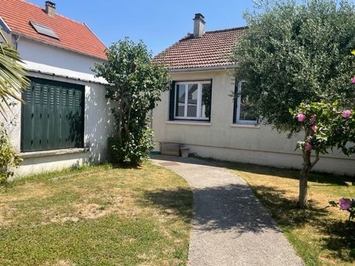 Maison 5 pièces 97 m² · à Pontault-Combault · 97 m² · 329 000 €