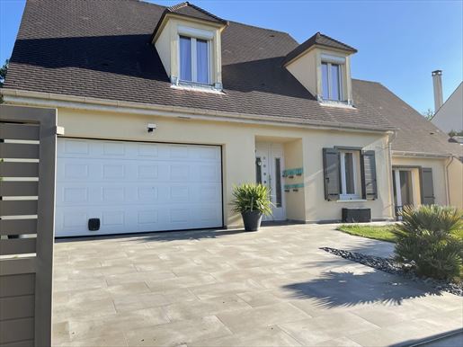 Maison 7 pièces 190 m² · à La Queue-en-Brie · 190 m² · 637 000 €