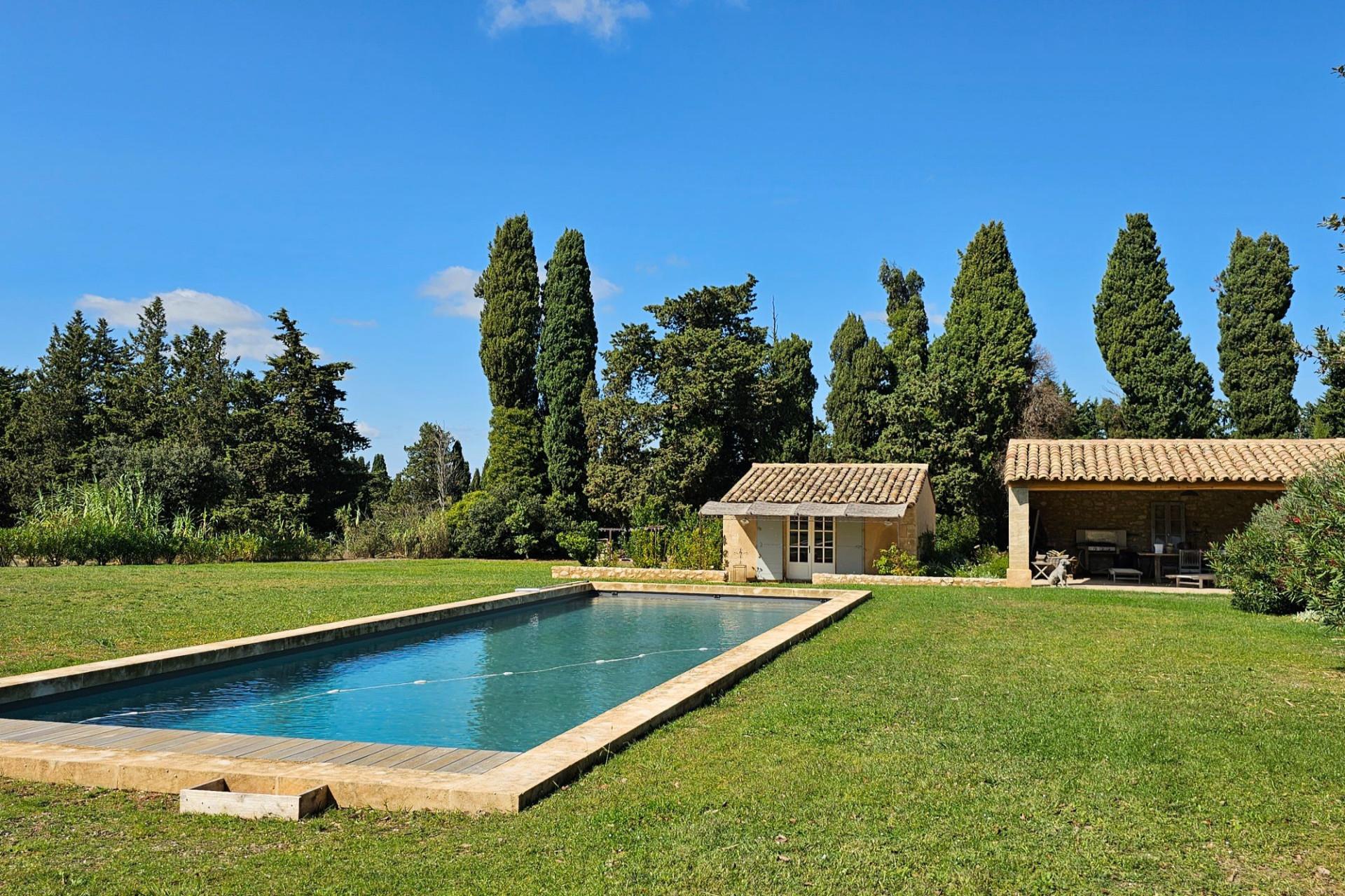 Maison à vendre, 225m², Eygalières