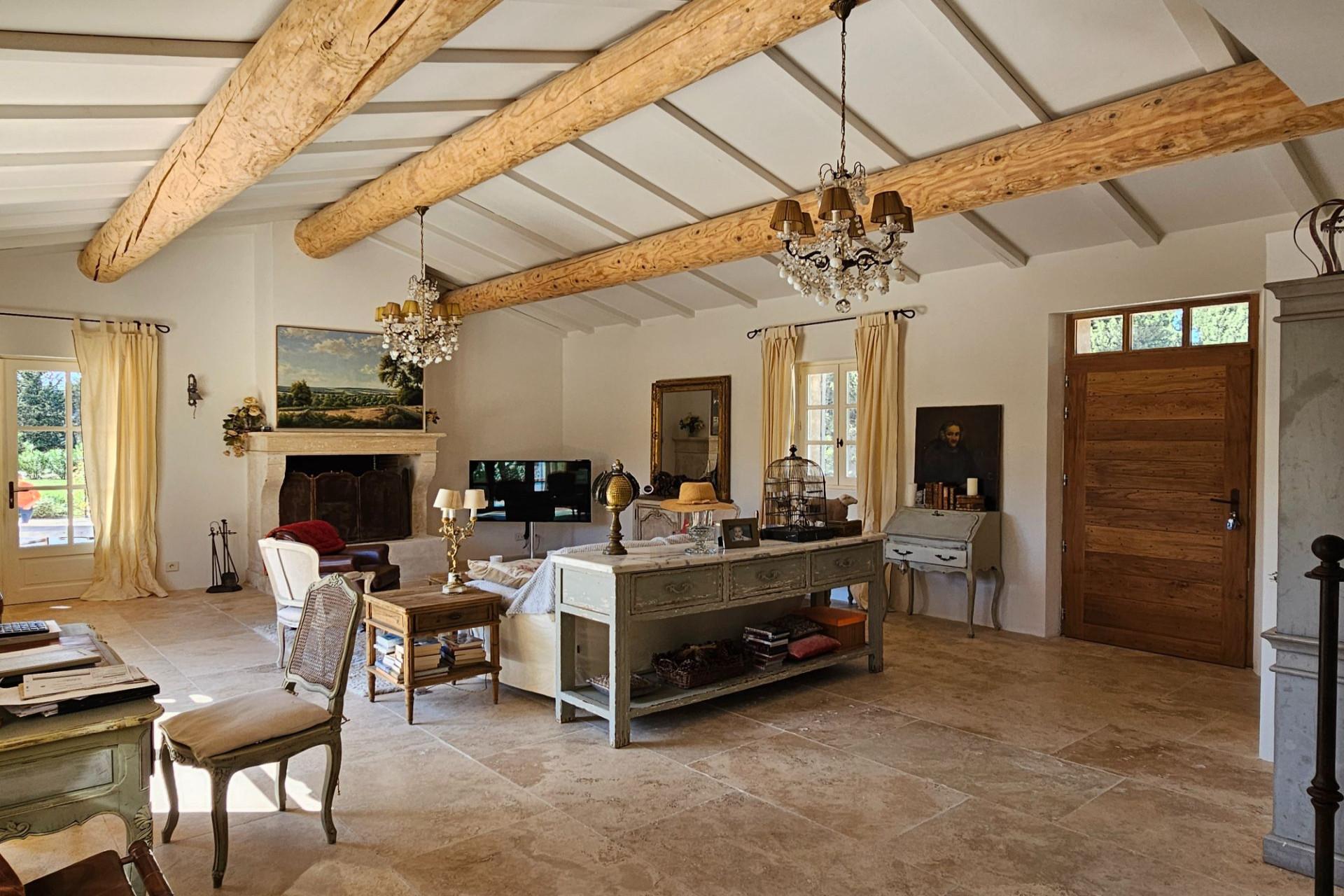 Maison à vendre, 225m², Eygalières