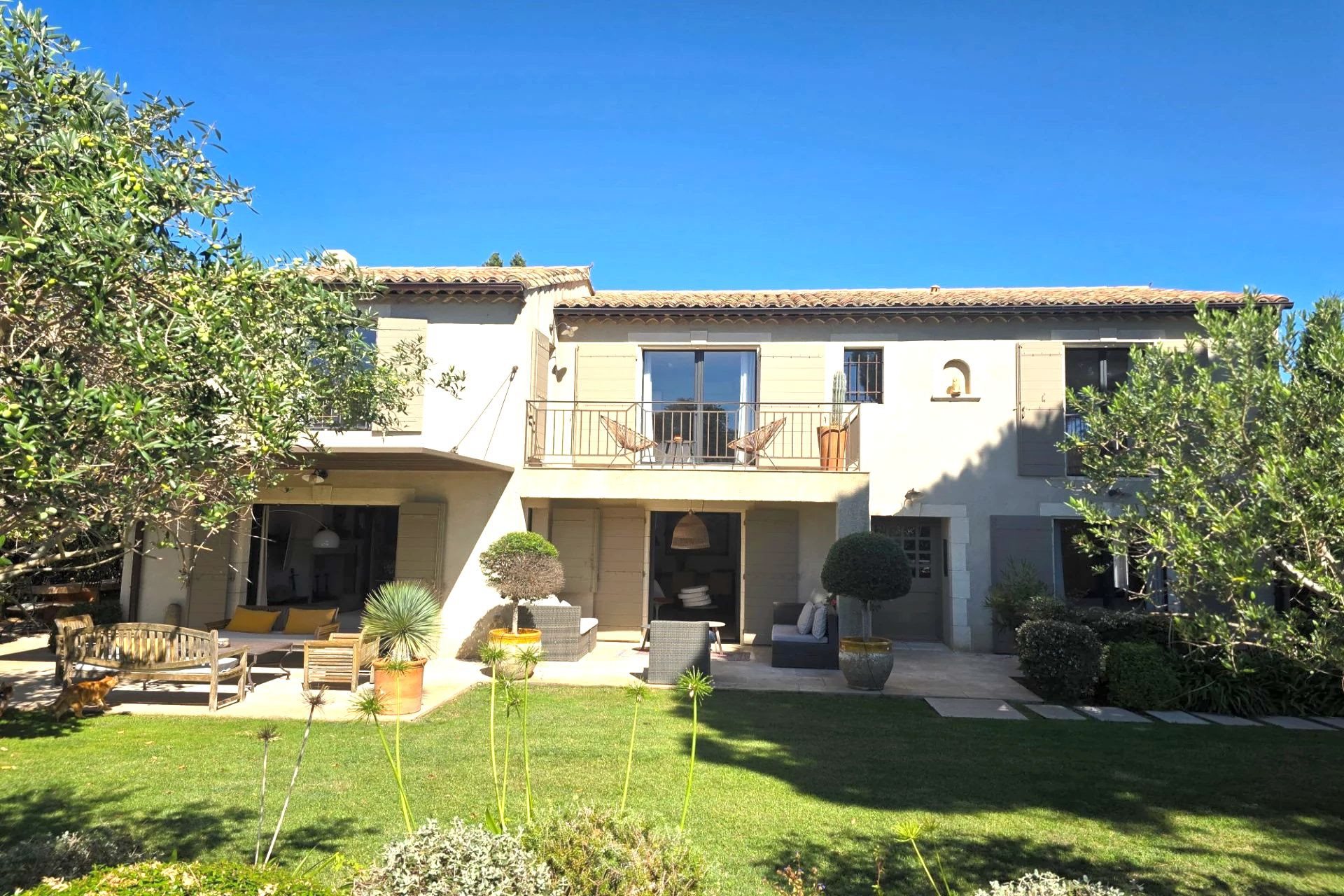 Maison à vendre, 250m², Eygalières
