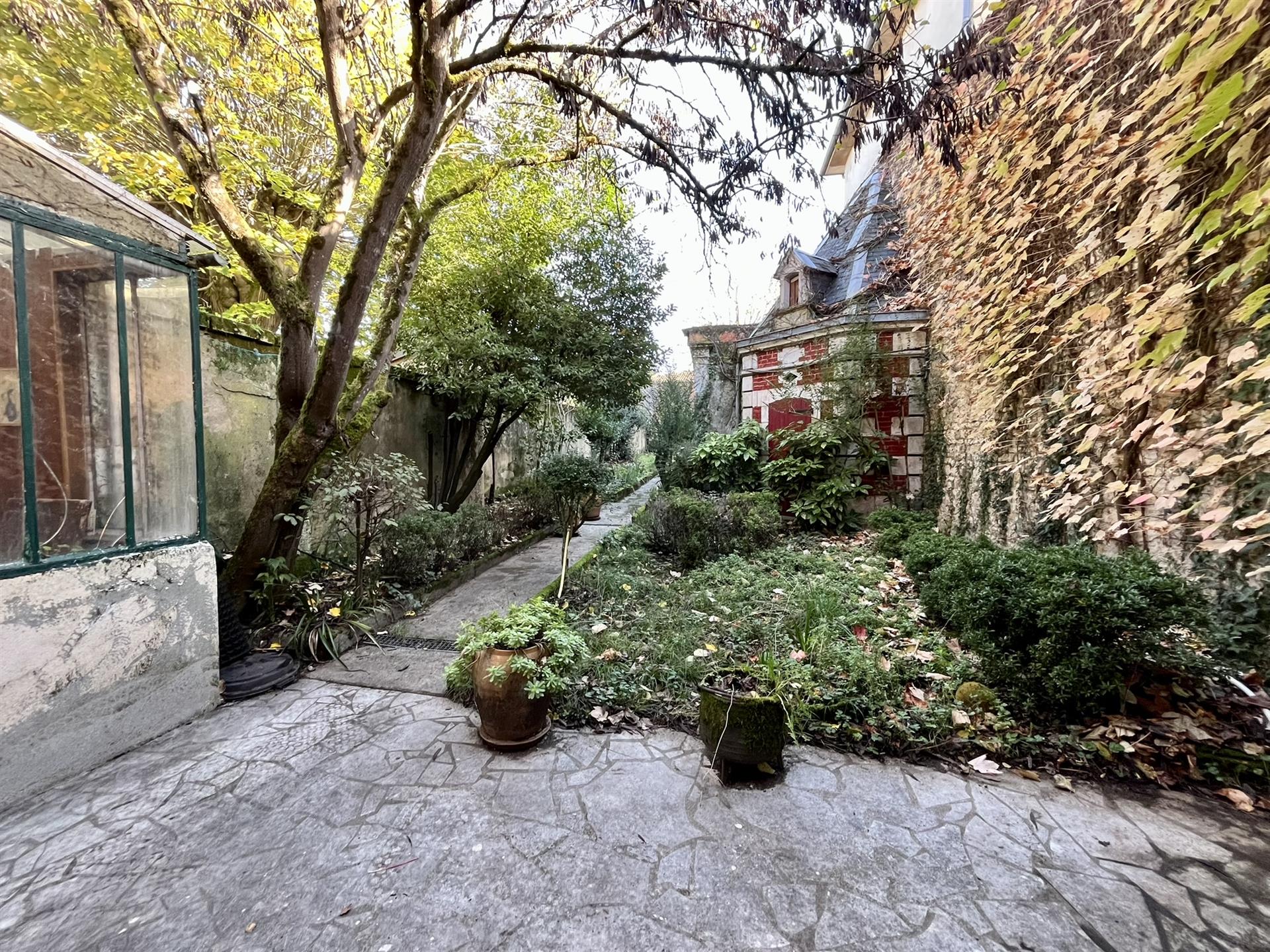 Maison à vendre, 106m², La Rochefoucauld-en-Angoumois