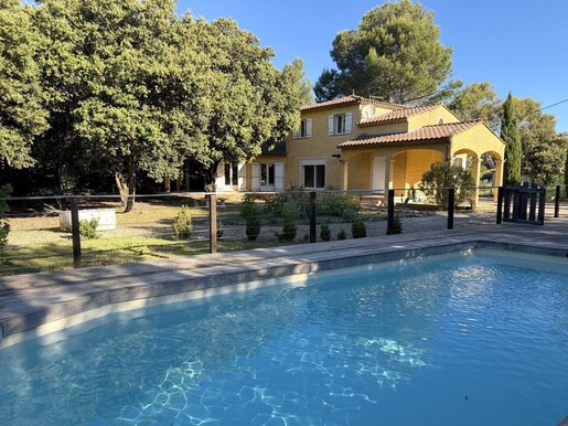 Maison 7 pièces 152 m² · à Mazan · 152 m² · 470 000 €