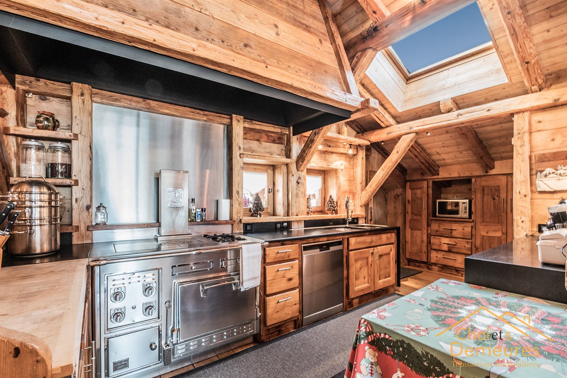 Maison à vendre, 1177m², Arâches-la-Frasse (Les Carroz d'Arâches)