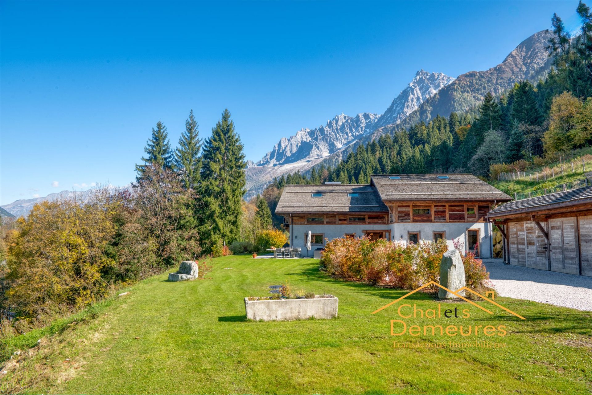 Maja, 476 m², krunt 476 m²