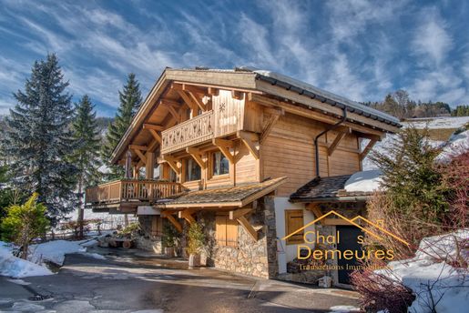Maison 9 pièces 217 m² · à Demi-Quartier · 217 m² · 2 790 000 €