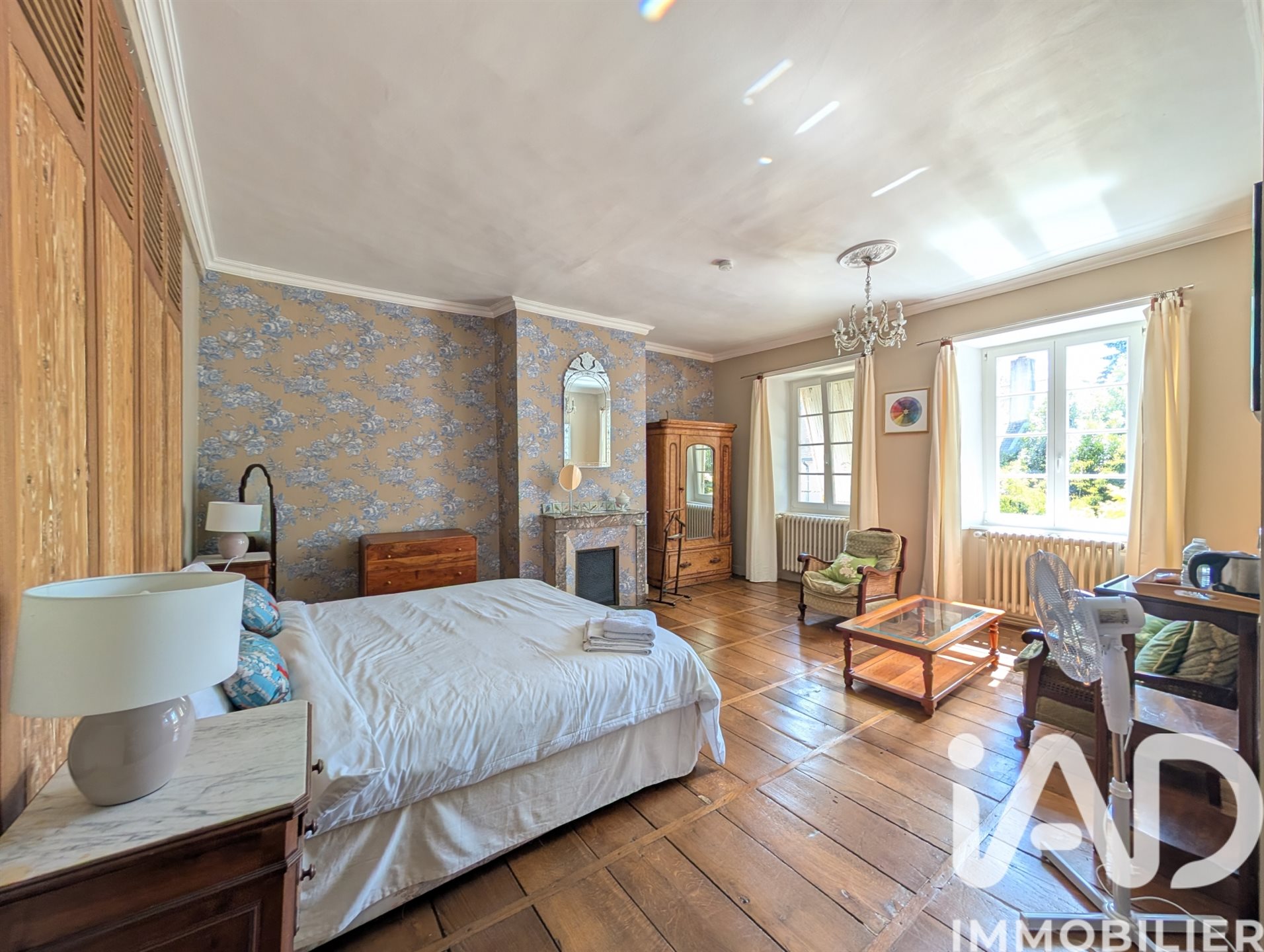 Maison à vendre, 370m², Saint-Yrieix-la-Perche