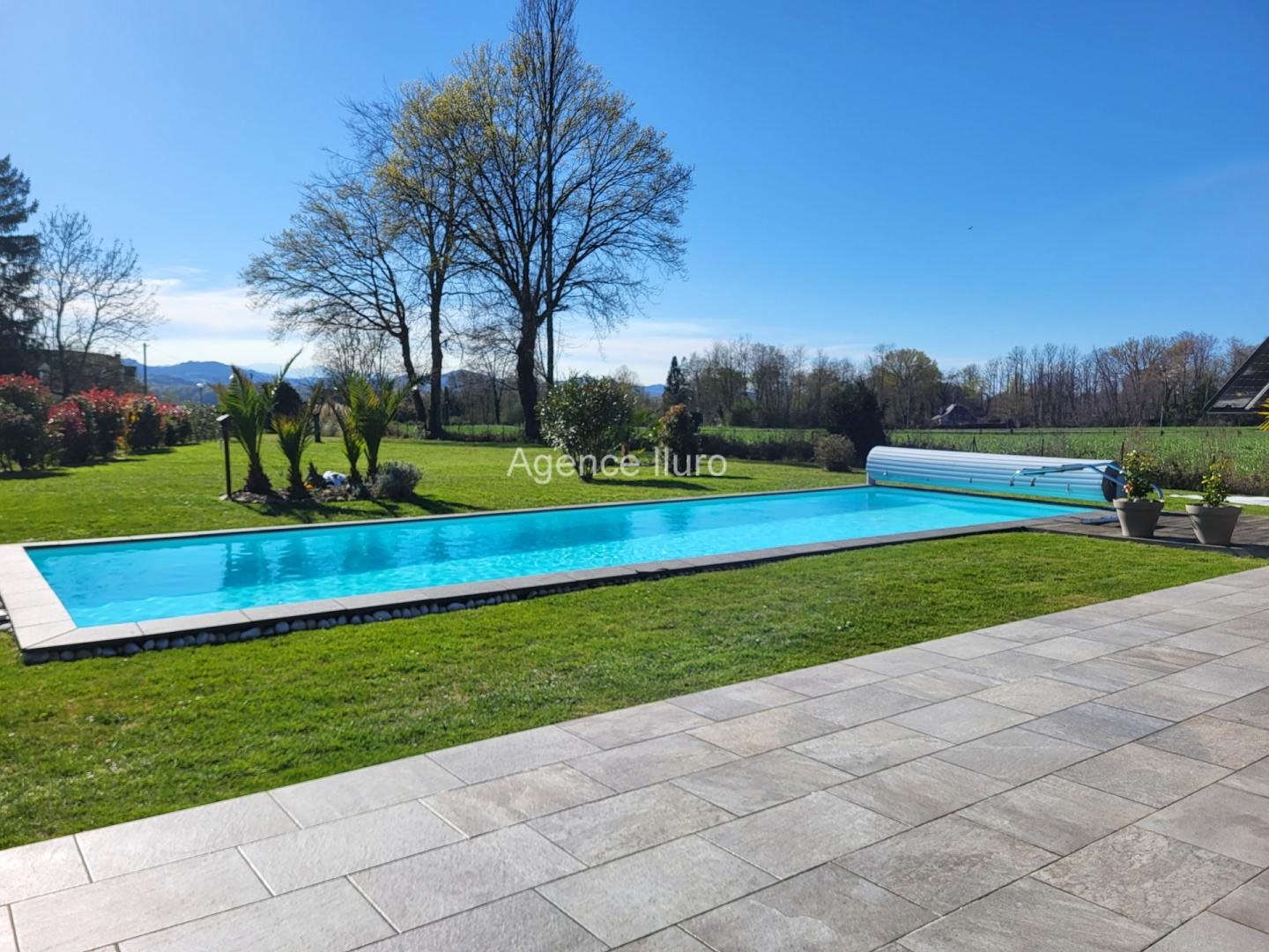 Maison à vendre, 178m², Oloron-Sainte-Marie