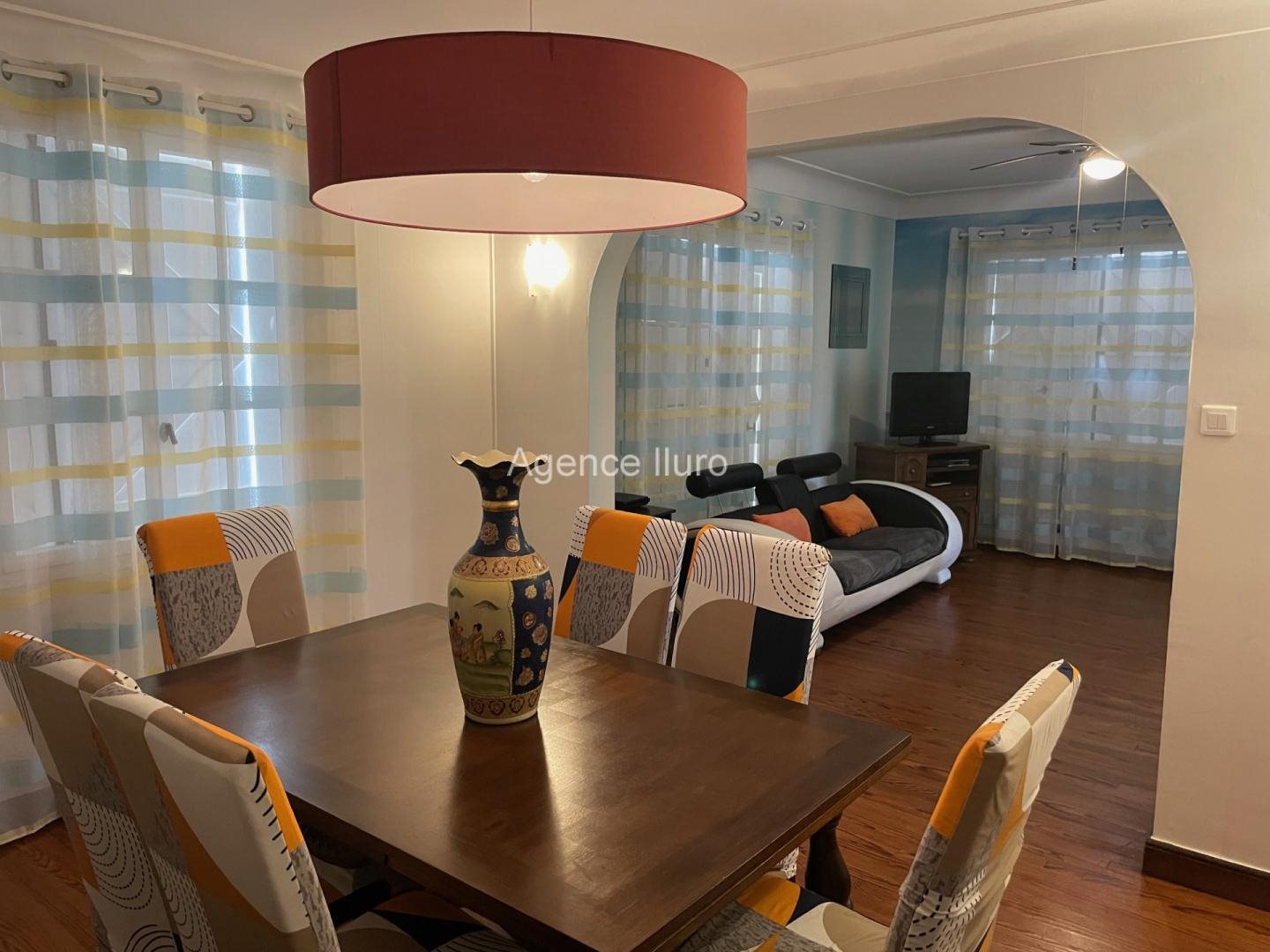 Maison à vendre, 119m², Oloron-Sainte-Marie