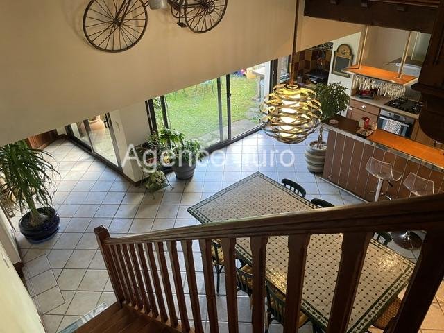 Maison à vendre, 197m², Oloron-Sainte-Marie