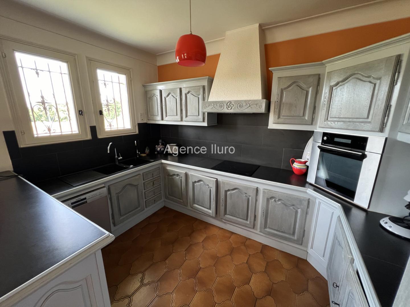 Maison à vendre, 208m², Oloron-Sainte-Marie