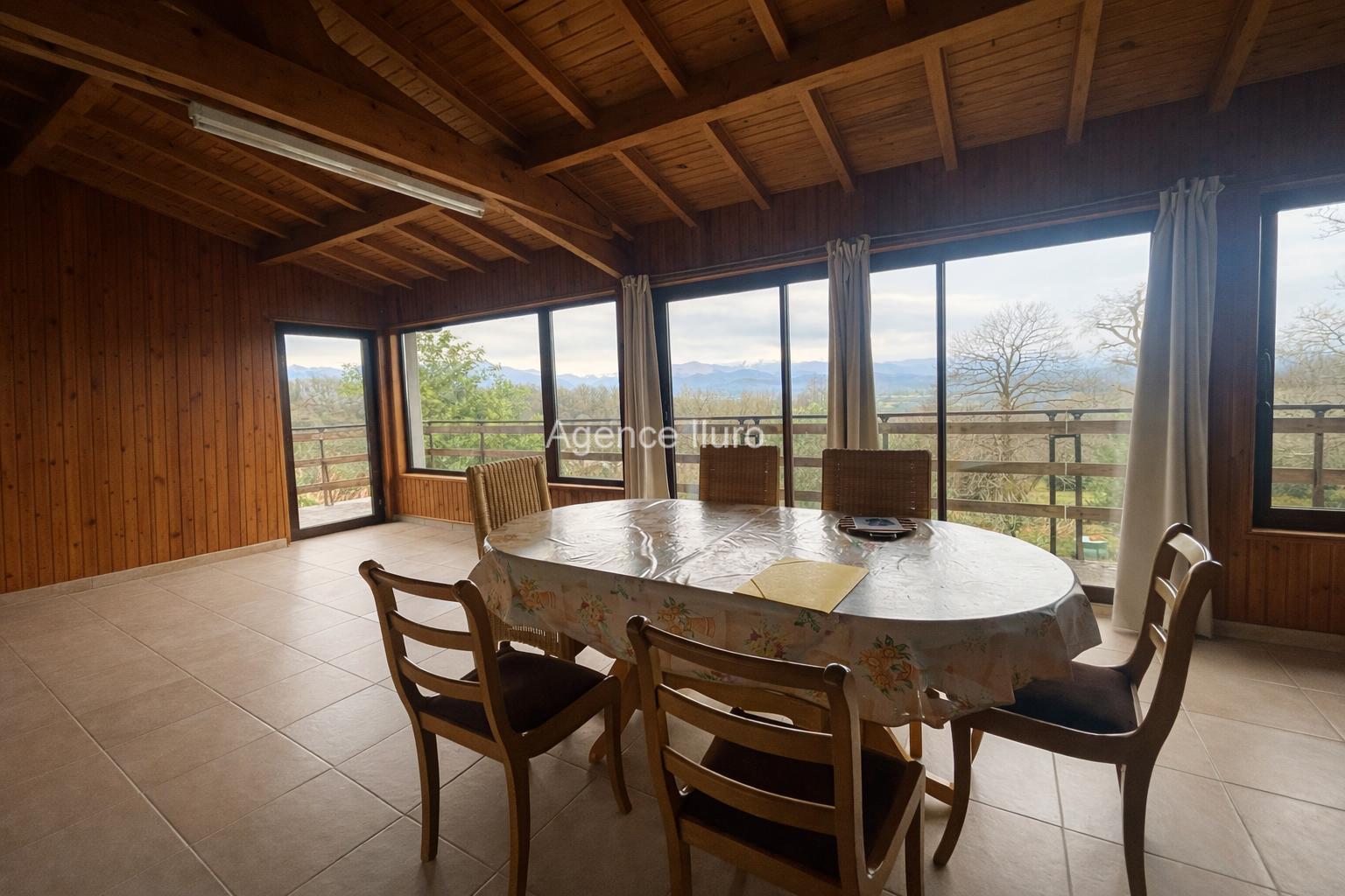 Maison à vendre, 119m², Oloron-Sainte-Marie