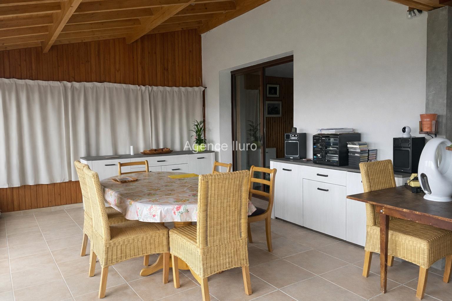 Maison à vendre, 119m², Oloron-Sainte-Marie