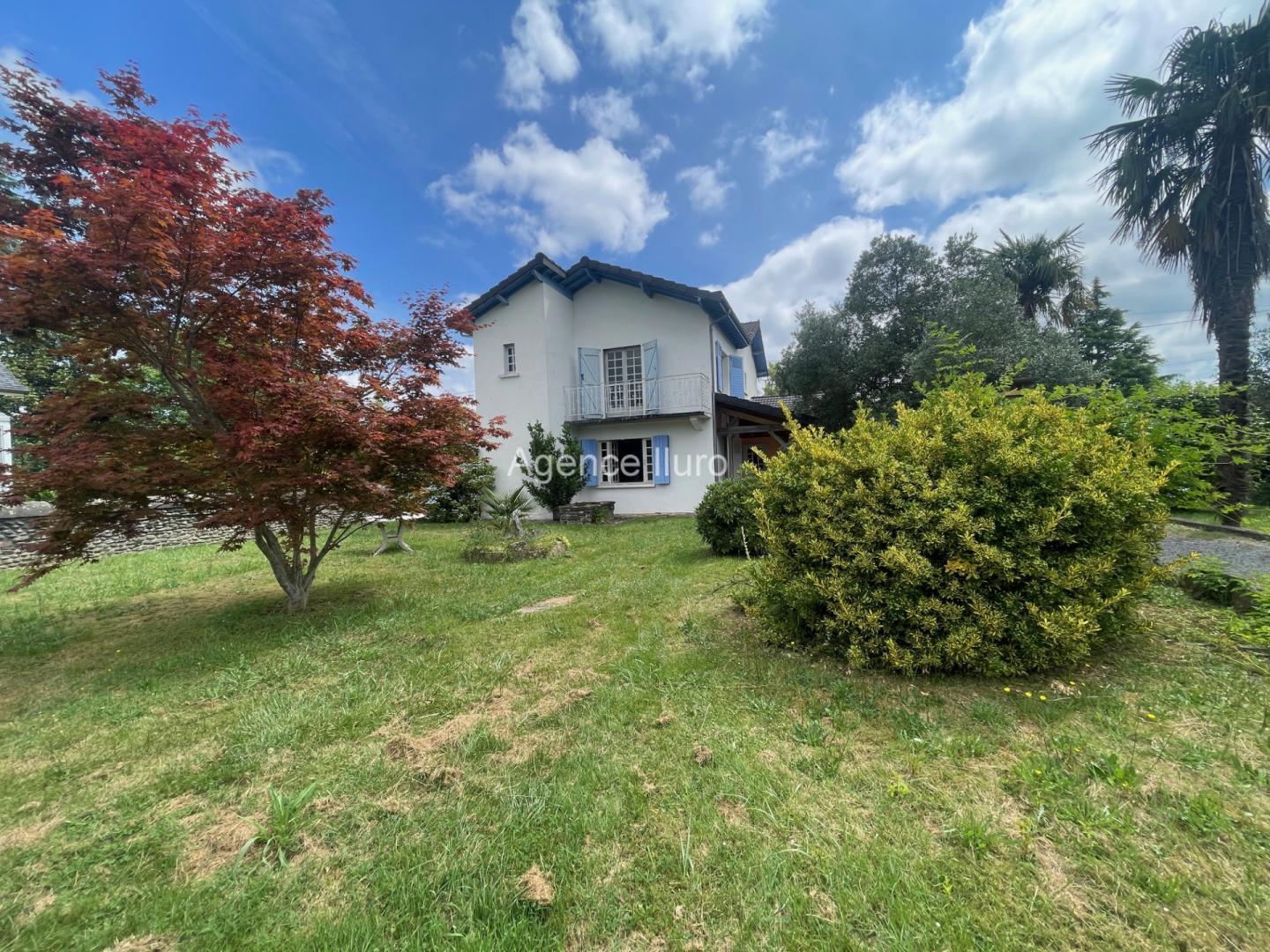 Maison à vendre, 133m², Oloron-Sainte-Marie