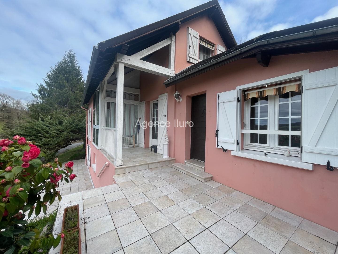 Maison à vendre, 99m², Oloron-Sainte-Marie