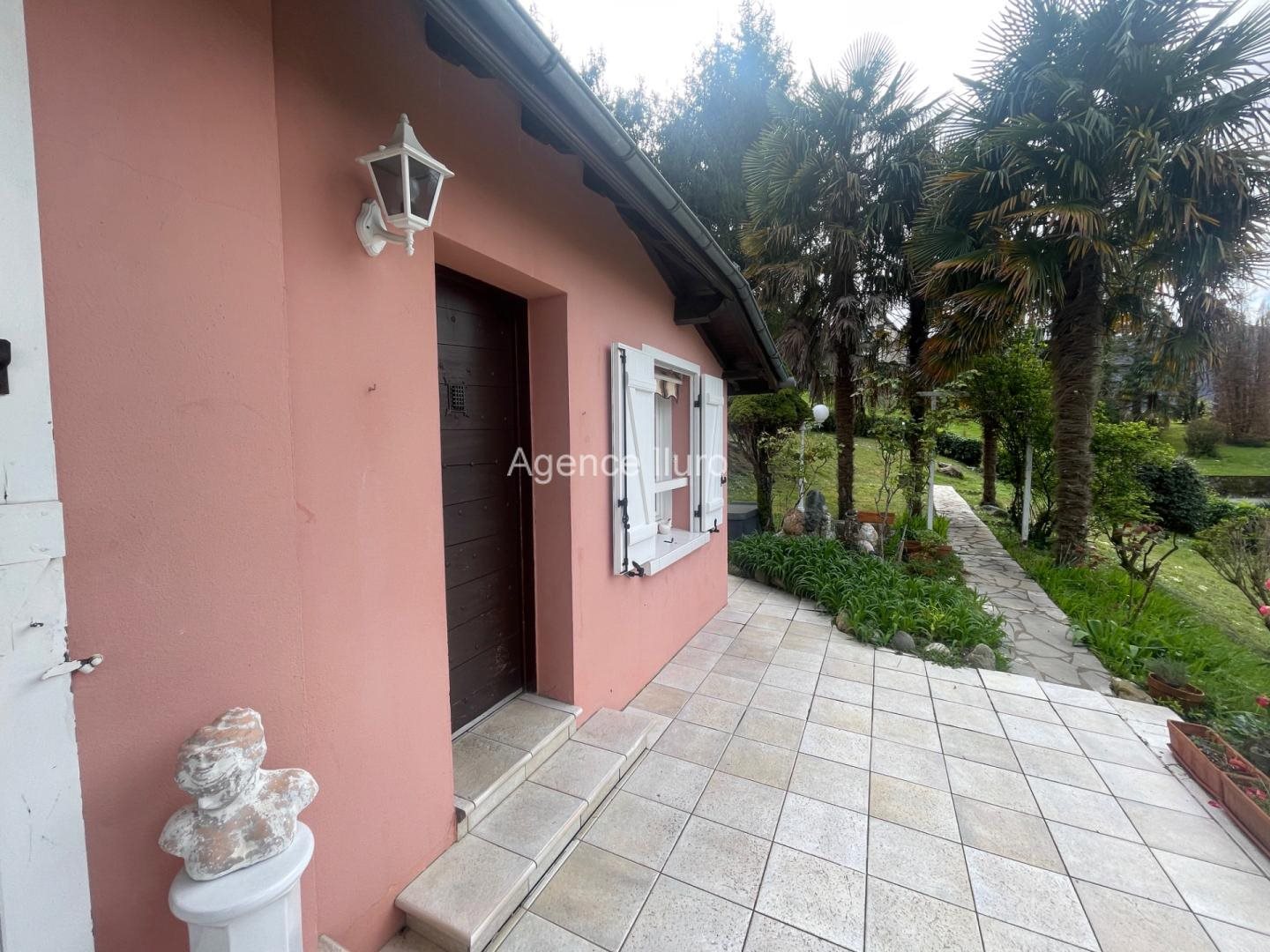Maison à vendre, 99m², Oloron-Sainte-Marie