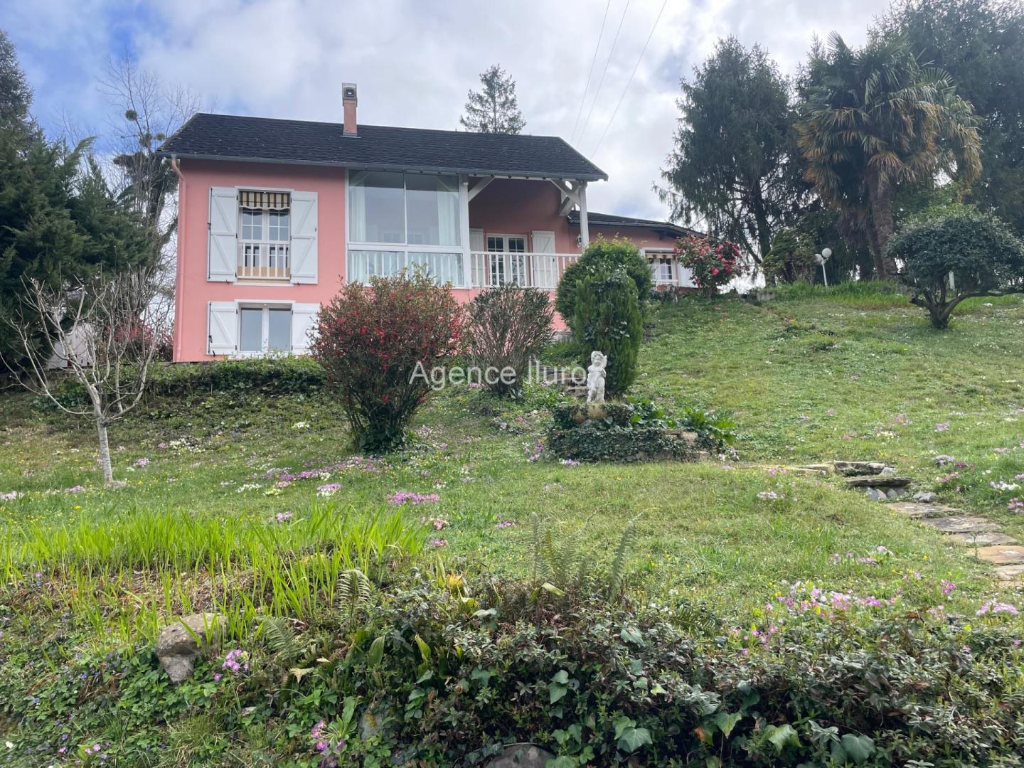 Maison à vendre, 99m², Oloron-Sainte-Marie