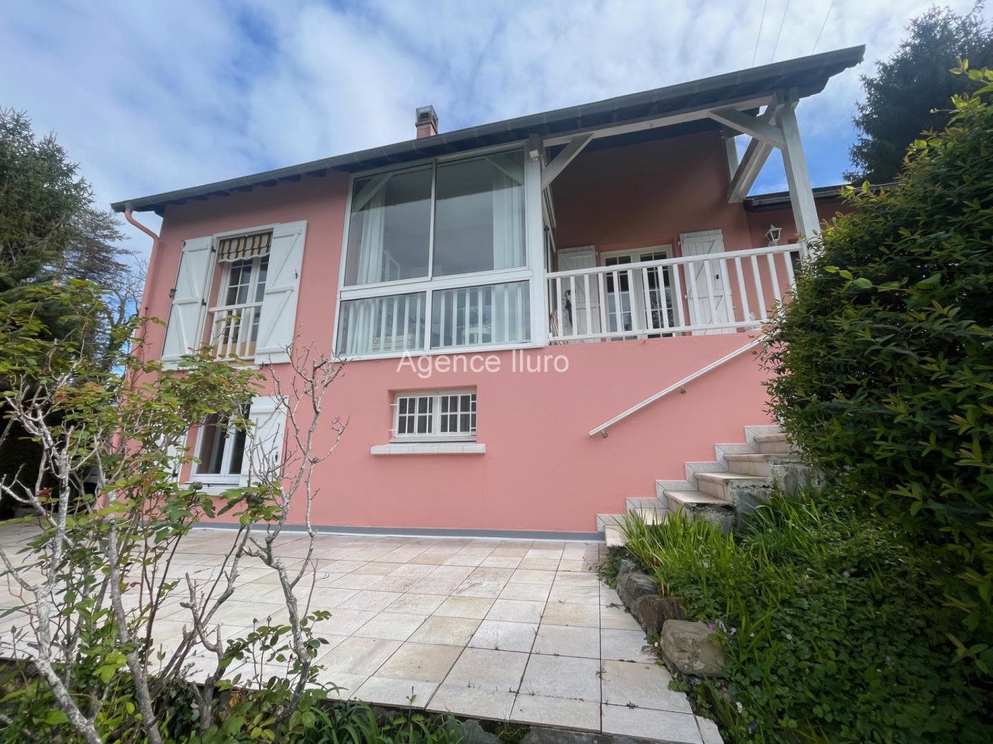 Maison à vendre, 99m², Oloron-Sainte-Marie