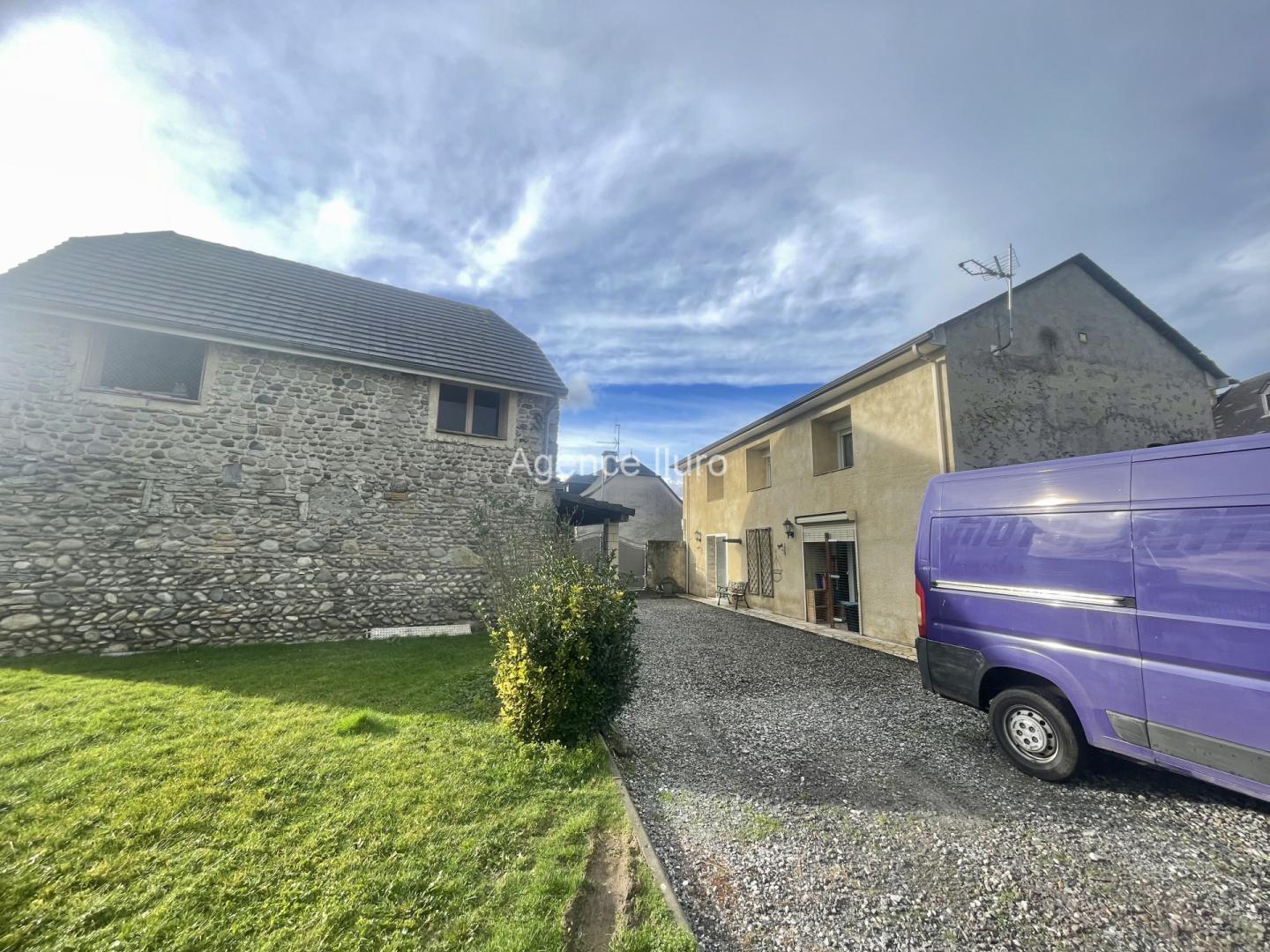 Maison à vendre, 108m², Oloron-Sainte-Marie