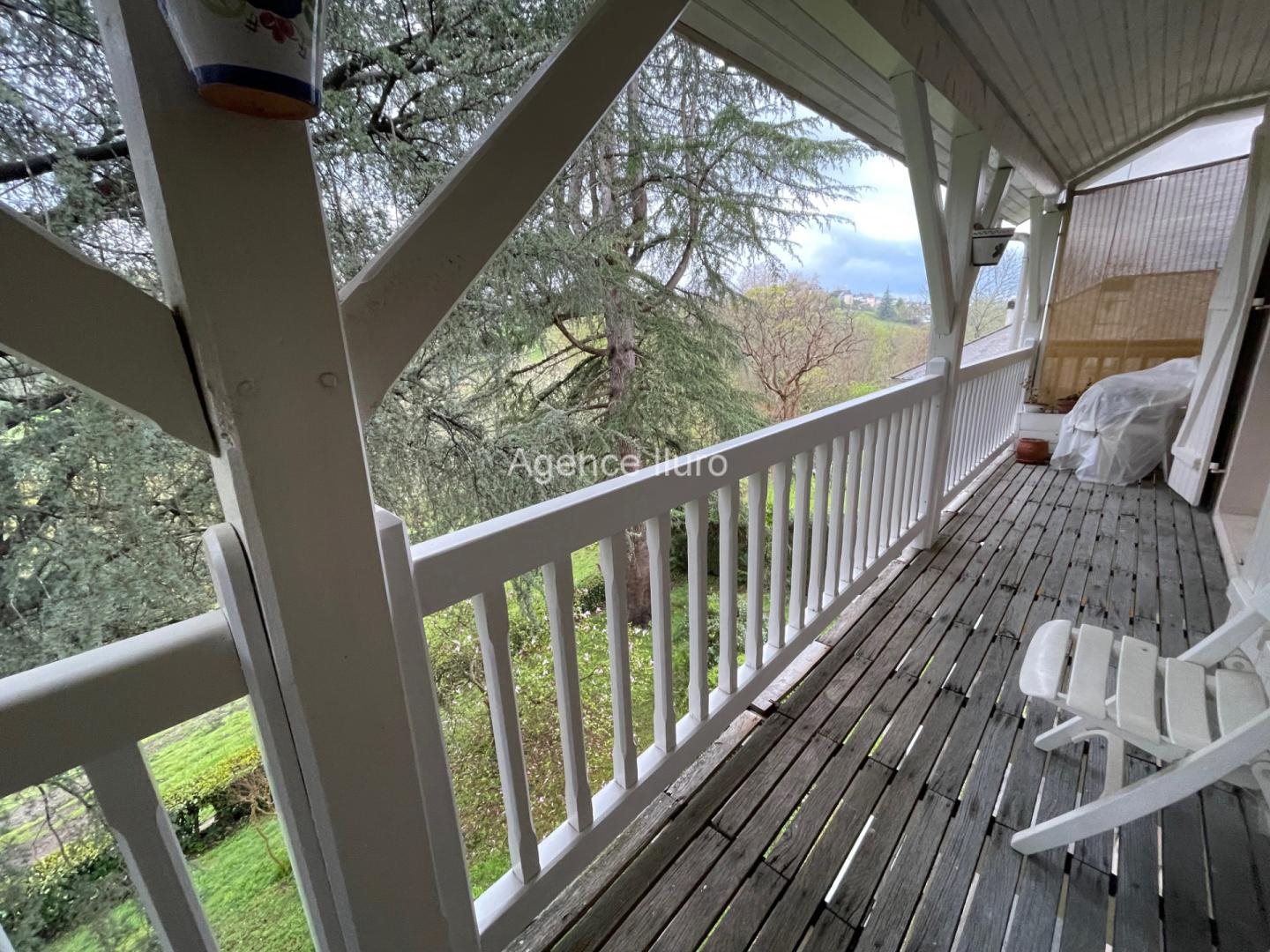 Maison à vendre, 150m², Oloron-Sainte-Marie