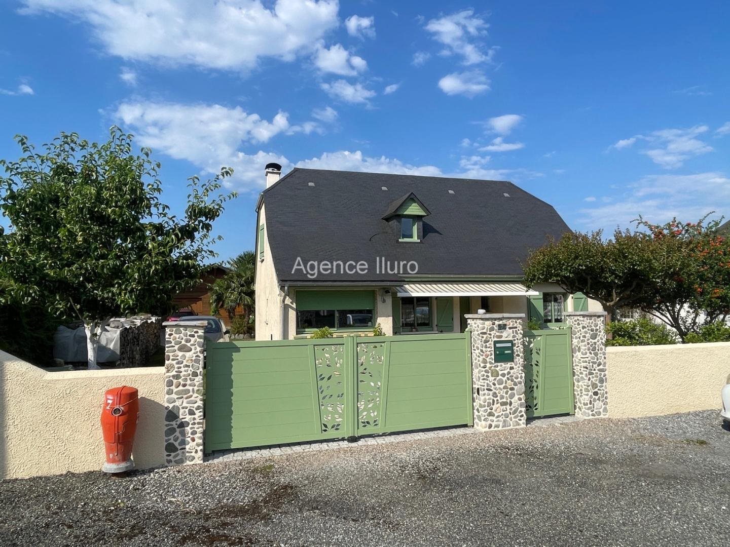 Maison à vendre, 132m², Oloron-Sainte-Marie