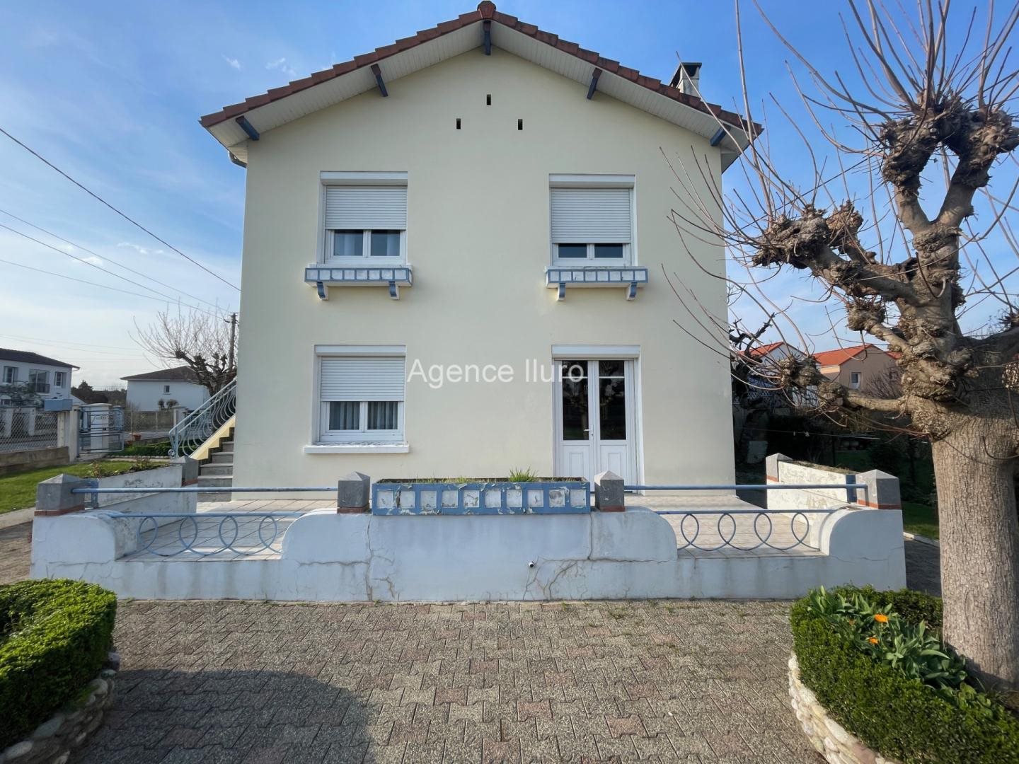 Maison à vendre, 137m², Oloron-Sainte-Marie