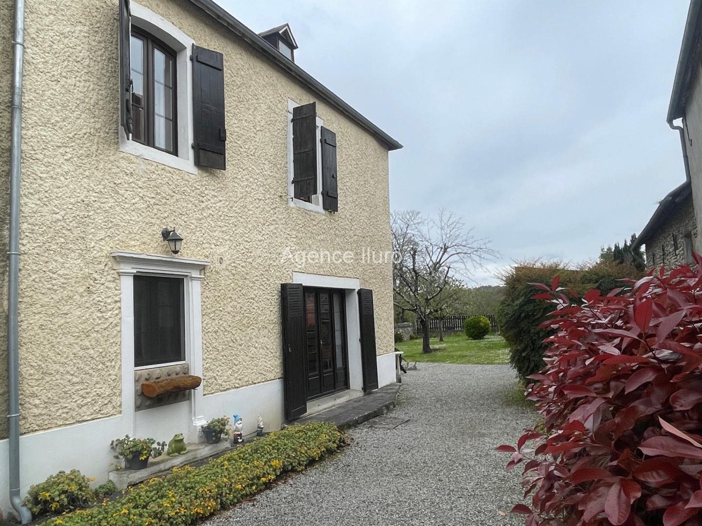 Maison à vendre, 141m², Oloron-Sainte-Marie